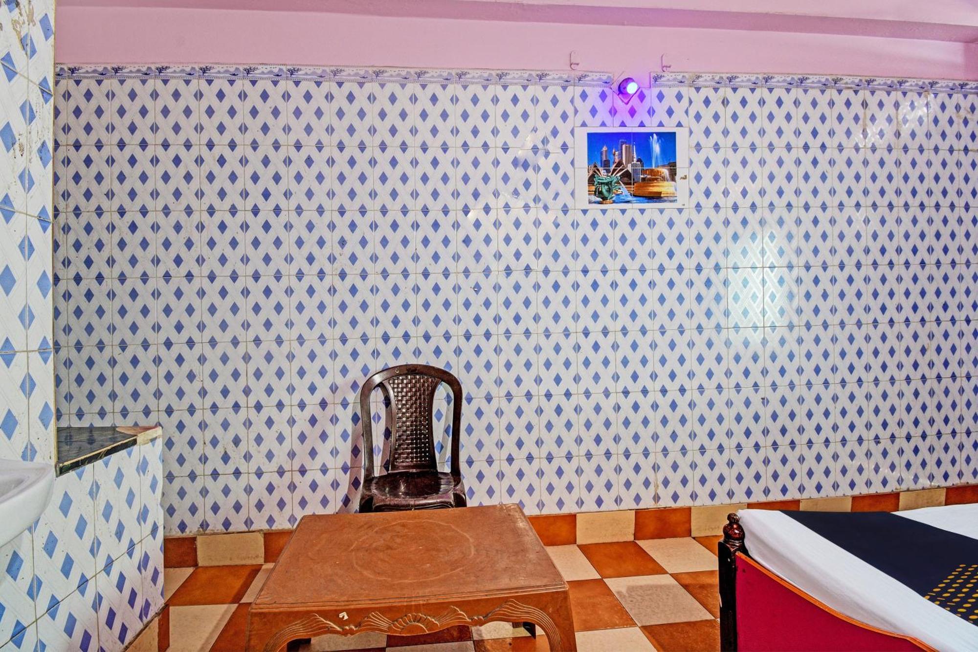 פורי Hotel O Sri Ram Guest House מראה חיצוני תמונה